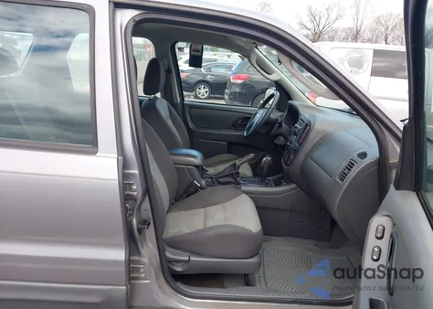 2007 Ford Escape Xls/Xls Manual z USA, uszkodzony, nr VIN 1FMYU92Z67KB78478